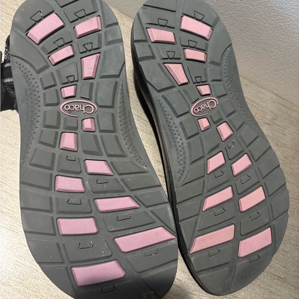 Chaco Black Strappy Sport Sandals size 6 Women’s Very good condition! - Picture 4 of 5